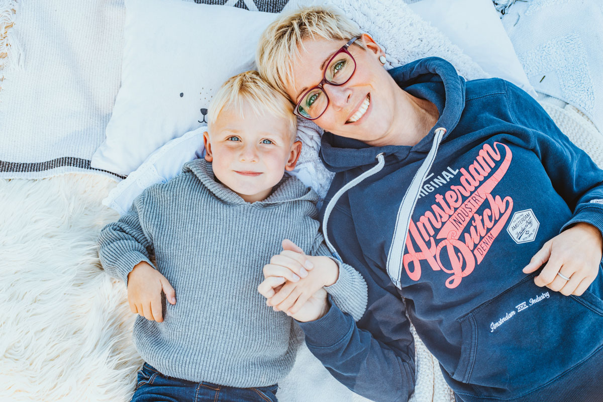 FAMILIENFOTOGRAFIE – lebendig, liebevoll, echt