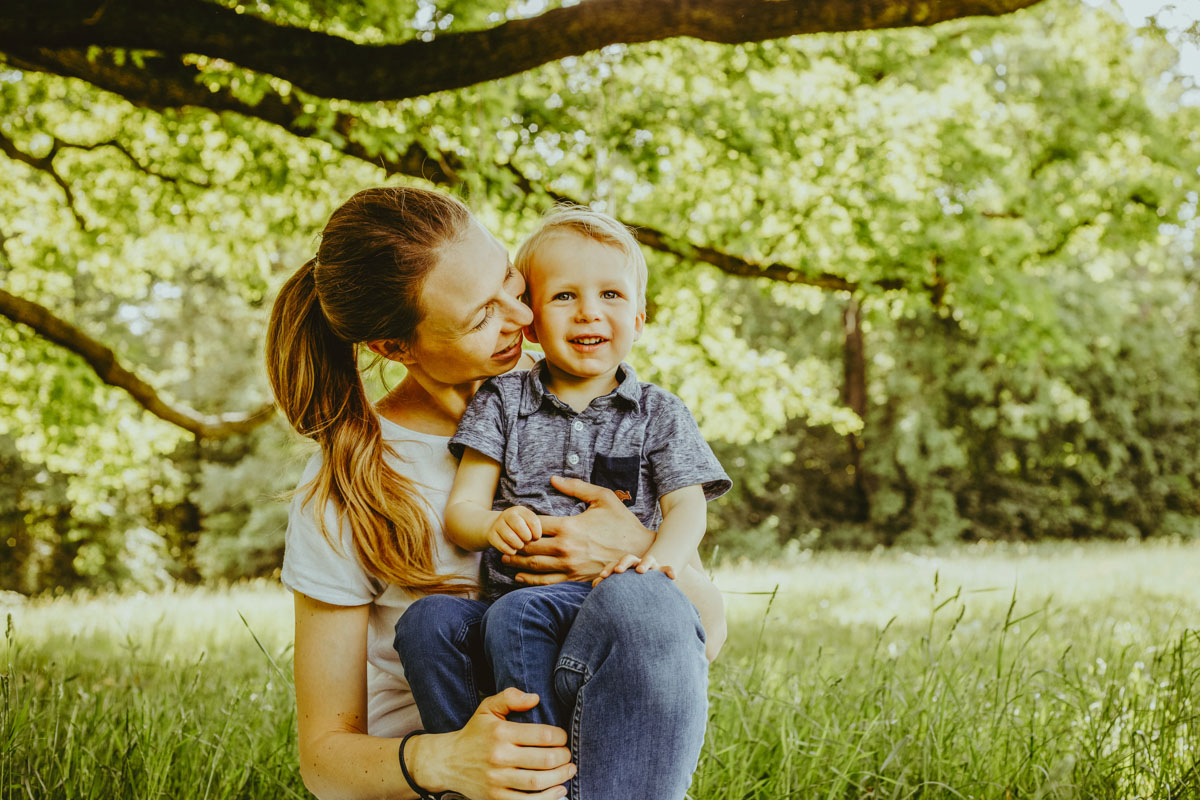 FAMILIENFOTOGRAFIE – lebendig, liebevoll, echt