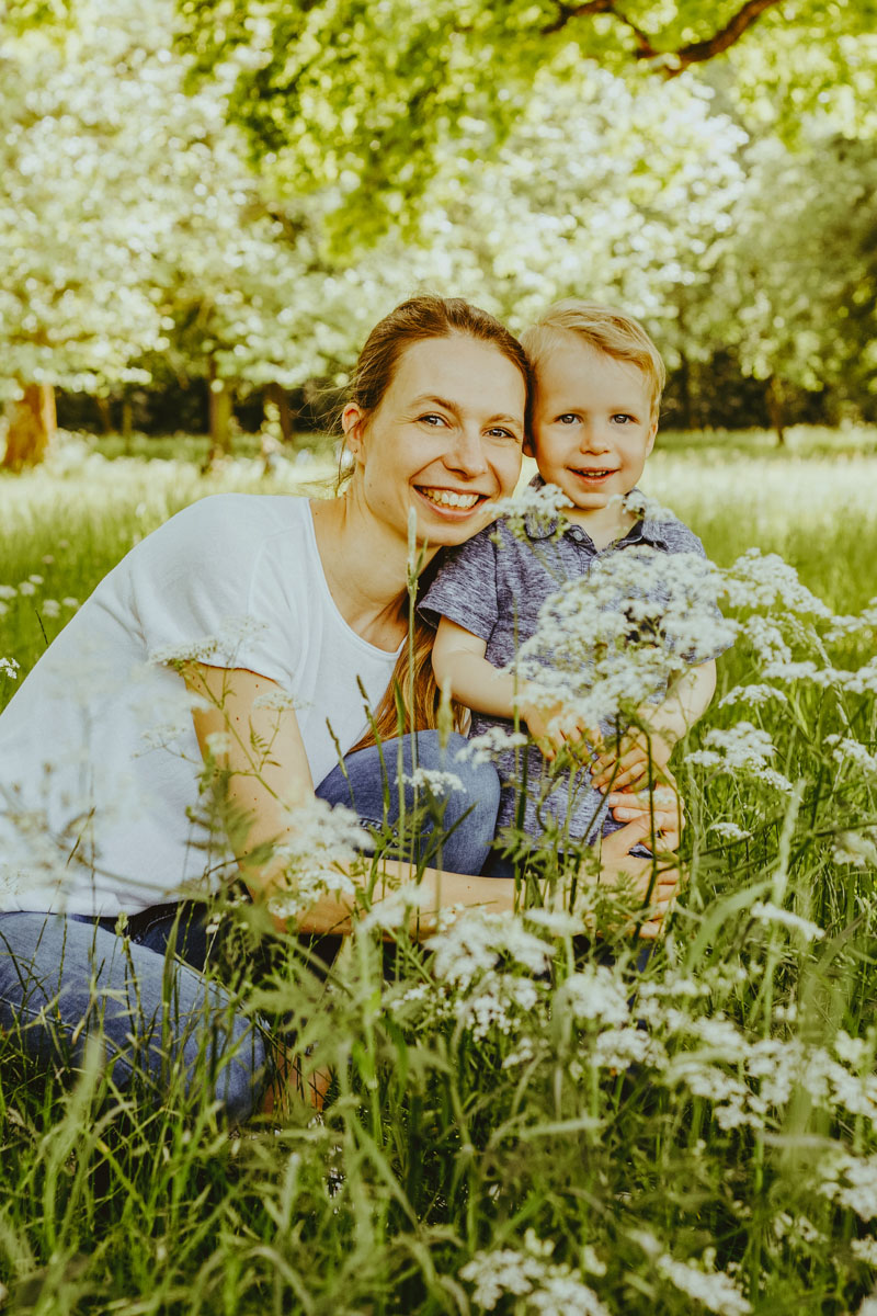 FAMILIENFOTOGRAFIE – lebendig, liebevoll, echt